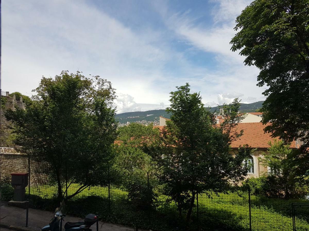 Casa Vacanze All'Angolo Triest Zewnętrze zdjęcie