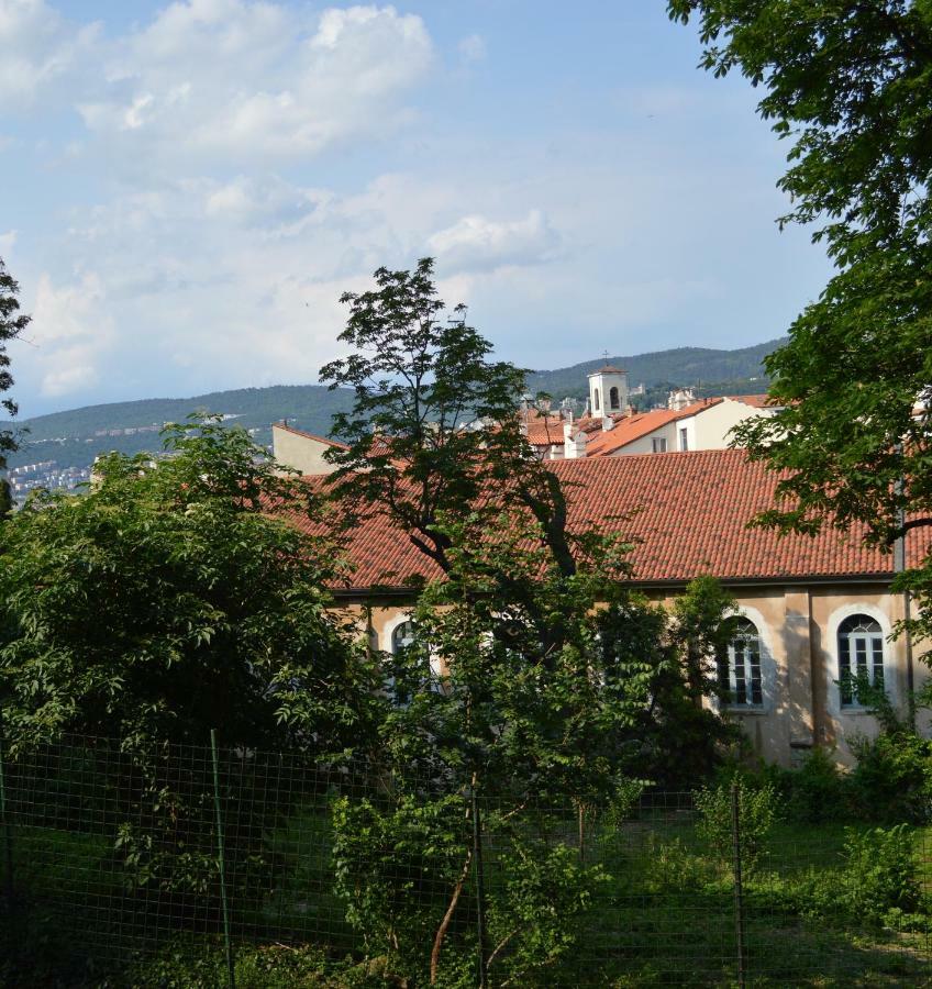 Casa Vacanze All'Angolo Triest Zewnętrze zdjęcie